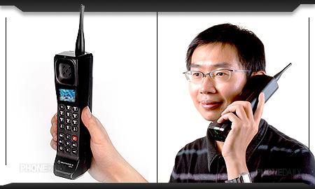 相较现在只能当小石头丢掷的轻薄手机,大哥大绝对是战力十足!