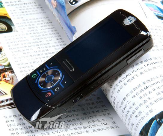 图为:摩托罗拉z6手机