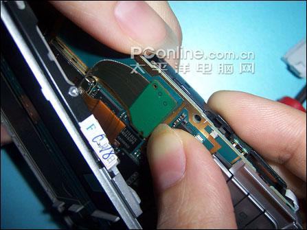 拆机也疯狂 诺基亚滑盖旗舰n95拆解评测(4)