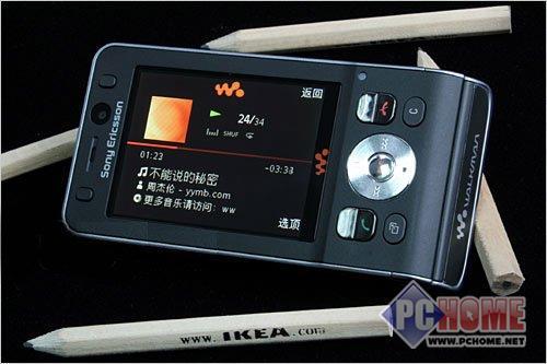 点击查看本文图片 索尼爱立信 W910i - 不仅仅是手机 1K6-2K4时尚女性手机