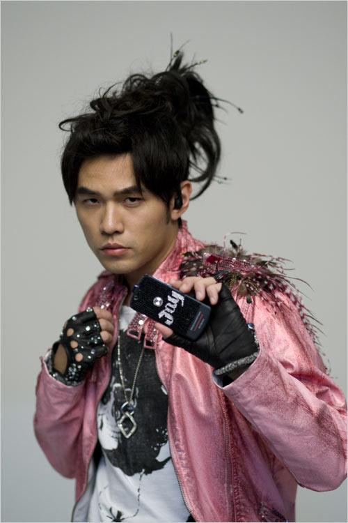 摩托罗拉推出ROKR E8周杰伦版