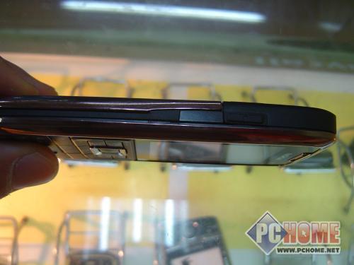 点击查看本文图片 诺基亚 E51 - 销量第一不是盖的 亮剑直板手机导购