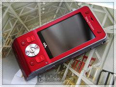 音乐随心 索尼爱立信W908c红色版跳水 