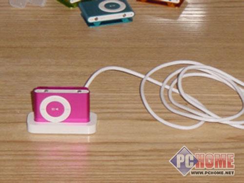 点击查看本文图片 苹果 iPod shuffle 2代 1G - 寻找便携精灵 扫荡市场超人气MP3推荐