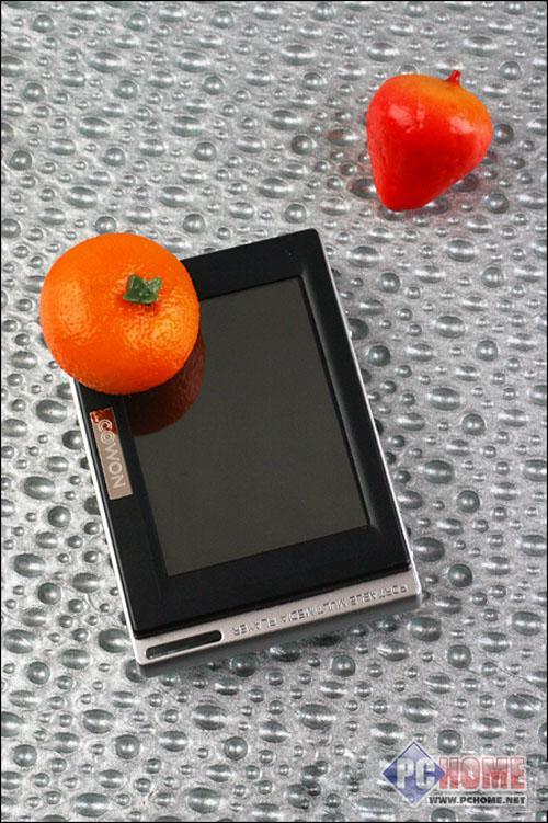 点击查看本文图片 爱欧迪 COWON D2 4G - 让你觉得够档次 全新美屏系列MP4推荐