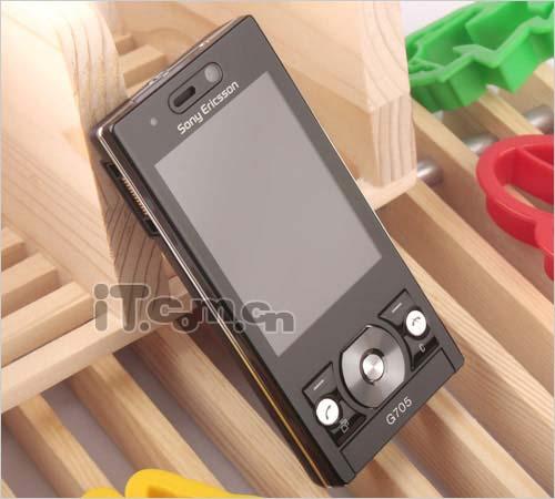 上网飙生活 索尼爱立信G705首发评测