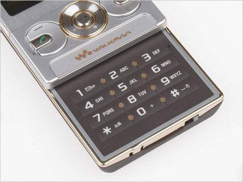 图为最美音乐手机索尼爱立信w705