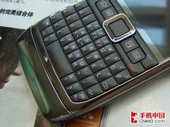 另类超薄商务旗舰 诺基亚E71闪亮登场 