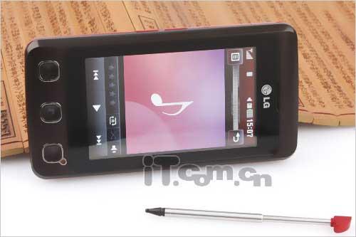 触控新风潮 3英寸触屏LG KP500全面测