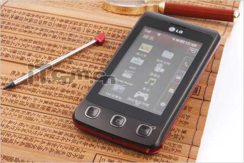 触控新风潮 3英寸触屏LG KP500全面测