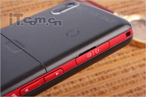 触控新风潮 3英寸触屏LG KP500全面测