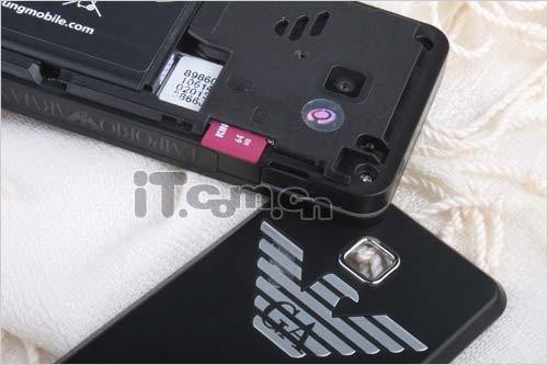 全国首发 二代三星阿玛尼手机M7500评测