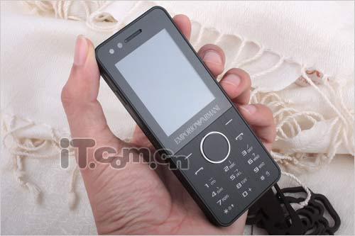 全国首发 二代三星阿玛尼手机M7500评测