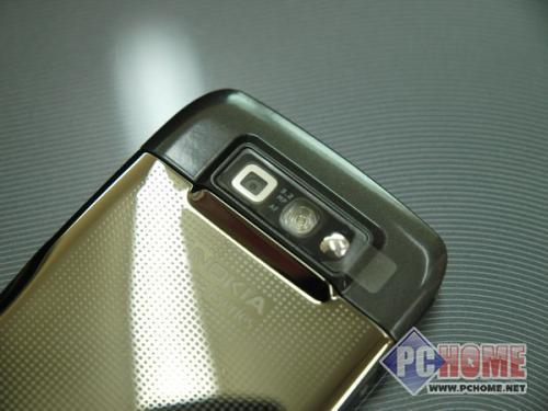 点击查看本文图片 诺基亚 E71 - 超薄全金属智能机 E71价格走低2620元