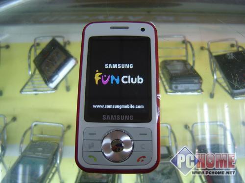 点击查看本文图片 三星 SGH-i450 - 三星滑盖智能牛机i458 小降百元热卖