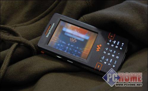 点击查看本文图片 索尼爱立信 W958c - 惊喜迎五一 索尼爱立信W958c大破1K9