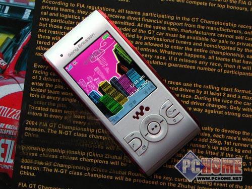 点击查看本文图片 索尼爱立信 W595 - 音乐军团添虎将索尼爱立信W595很超值