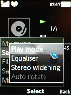 上网导航两不误 索尼爱立信G705评测 