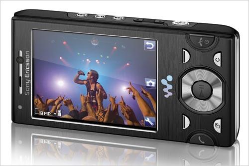 音乐旗舰 810万像素索尼爱立信W995发布