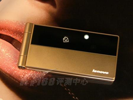 华而不贵 联想魔镜女性翻盖机p82评测_手机新浪网