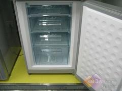 80后用户首选 三星入门级两开门冰箱