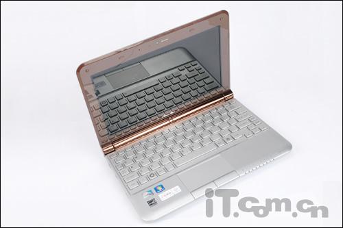 n450功耗更低 太妃金小本东芝nb300评测