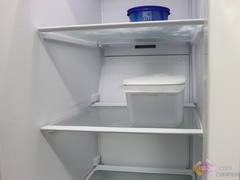 三星个性对开门冰箱 新设计上市热卖中