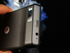 moto Droid X 黑色 顶部图 