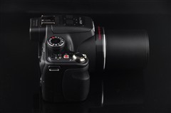 24倍长焦+3.0吋旋转屏 松下FZ150评测 