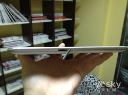撰写极致轻薄 体验融入生活 三星P6210评测