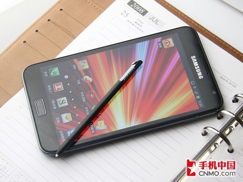 5.3寸双核HD屏超强旗舰 三星I9228评测 