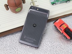 谁有我纤薄？摩托罗拉XT910大降不足3K7 