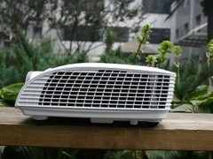 投影机奥图码 HD33右侧 