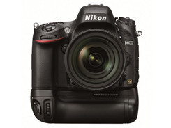 D600