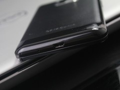 三星 i9100 黑色 底部图 