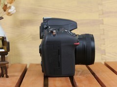 尼康 D800 左侧图 