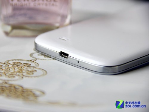 耳闻不如一见 白色版三星GALAXY S4图赏 