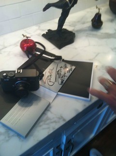 你会买吗？ 史泰龙拍卖自用徕卡M9