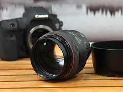画质顶级大眼睛头 佳能85mm f/1.2热卖 