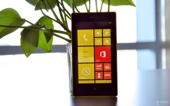 1299元最低价WP8 诺基亚Lumia 520评测 