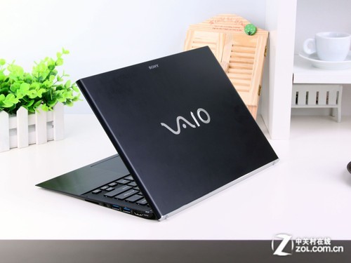 870克最轻超极本 索尼VAIO Pro 11评测 