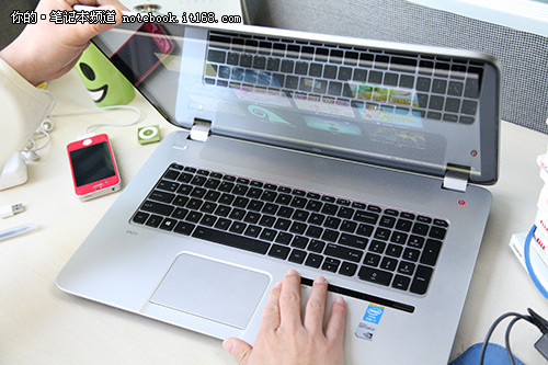 细节外观 HP ENVY 17 Leap Motion