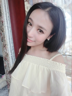 人傻钱多 买美图手机好还是自拍神器好