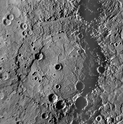 水星未曾触及区面纱揭开 发现巨大撞击坑 图 手机新浪网 水星未曾触及区面纱揭开 发现巨大撞击坑 图 手机新浪网