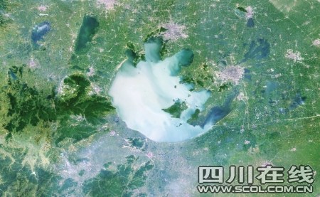 卫星拍摄的太湖图片 图据CFP