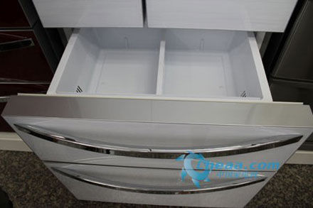 瓜果梨桃单独放 多门冰箱帮您长久保鲜