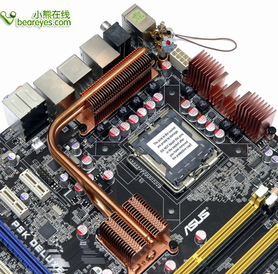 667/800/889/1066的时脉(依本身dram强度)   24pin电源与floppy接口