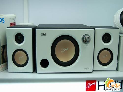 颠覆传统之作 惠威m10超值多媒体2.1音箱