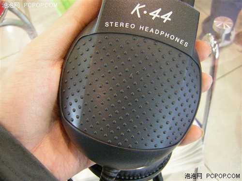 来自音乐之乡 akg头戴耳机k44卖220元