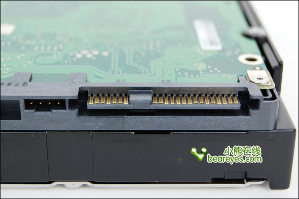 5寸 1000gb 16mb缓存 4碟装 sas接口硬盘.